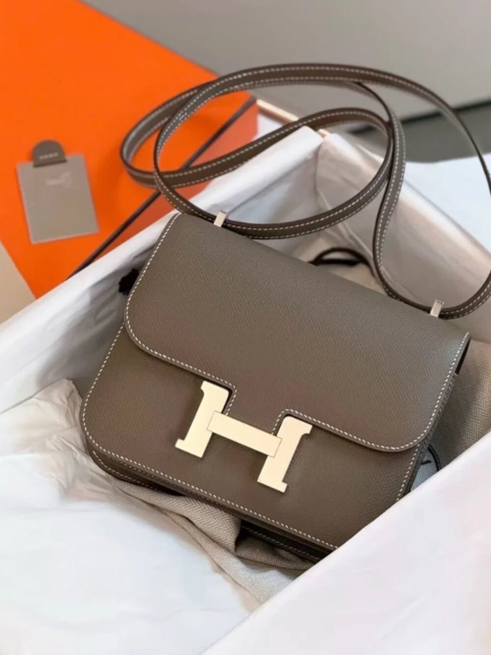 Classic Hermes Bags: A Stylish and Versatile Choice for Elegance